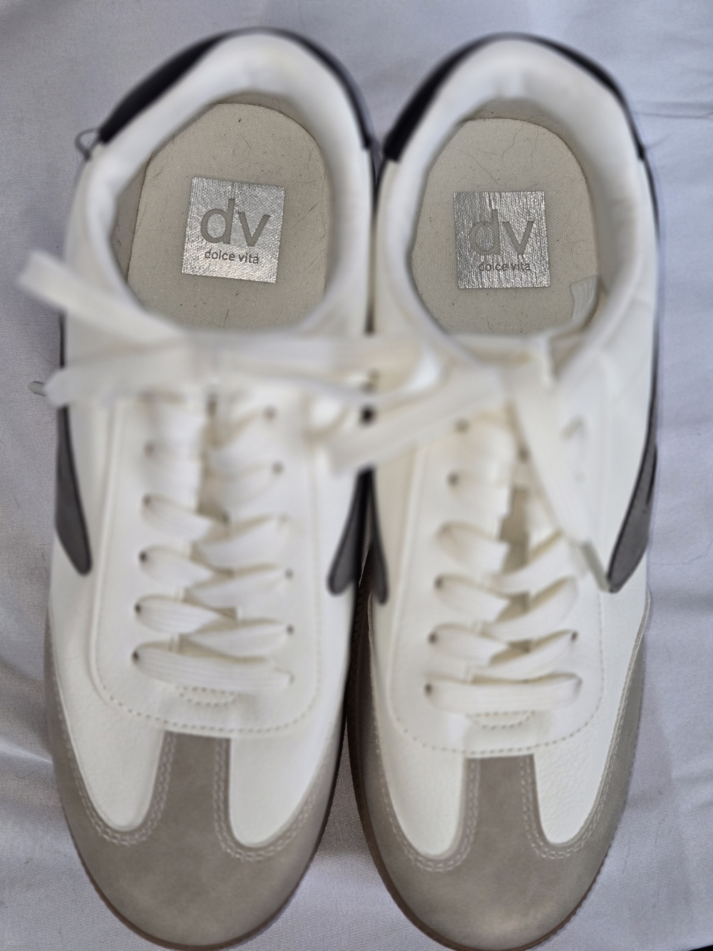 DV by Dolce Vita Voyage Sneakers Off White Suede Gum Sole Size 8.5 - Picture 7 of 8